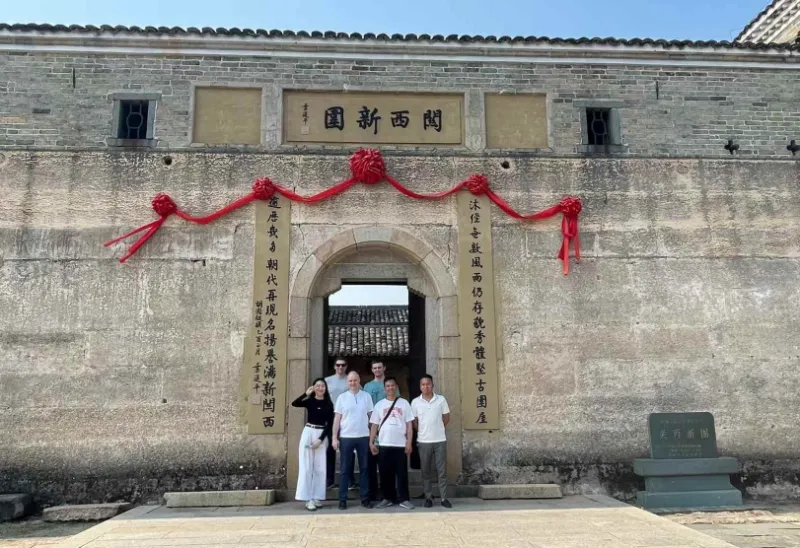 Forging Business, Forging Friendship: Yanming Metal Etching Factory prehlbuje spoluprácu so zámorskými klientmi